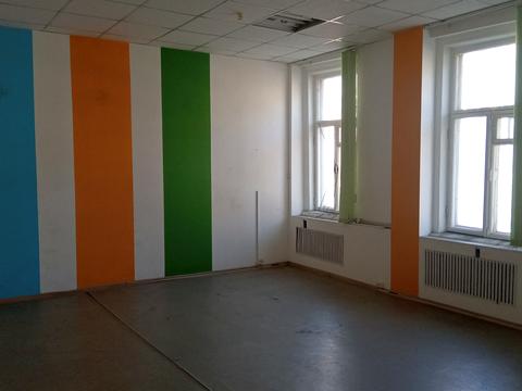 комерційна за адресою Саксаганського вул., 133-А