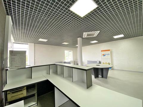 комерційна за адресою Дем'яна Попова вул., 8а