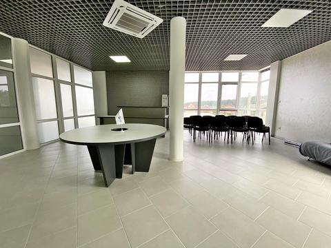 комерційна за адресою Дем'яна Попова вул., 8а