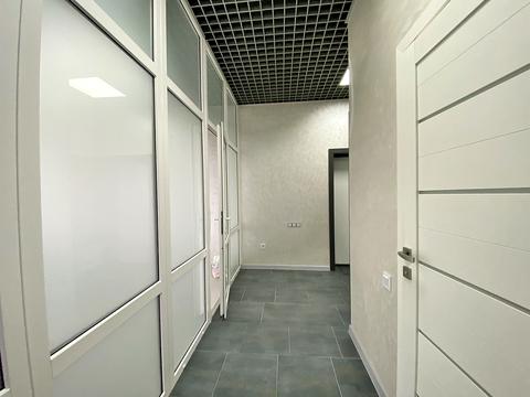 комерційна за адресою Дем'яна Попова вул., 8а