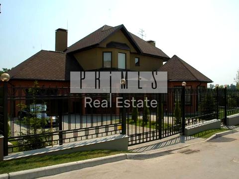 будинок за адресою с. Лісники, Виноградна вул.