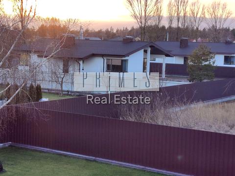 будинок за адресою Прибережна вул.