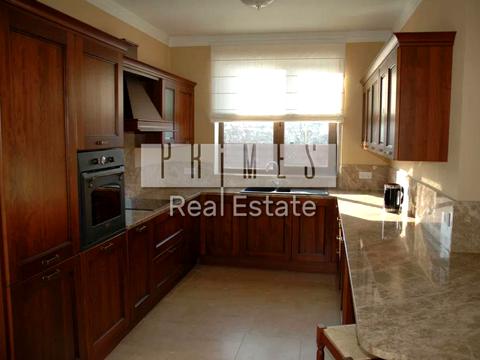 будинок за адресою с. Лісники, Виноградна вул.