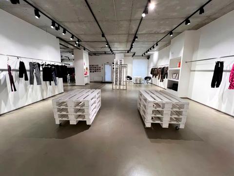 комерційна за адресою Сімферопольська вул., 2-Л