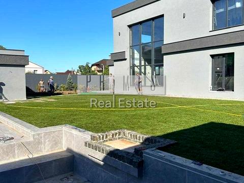 будинок за адресою Горіхова вул.