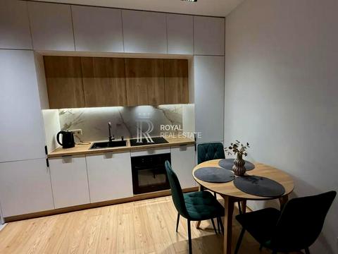 квартира за адресою Салютна вул., 2-Б