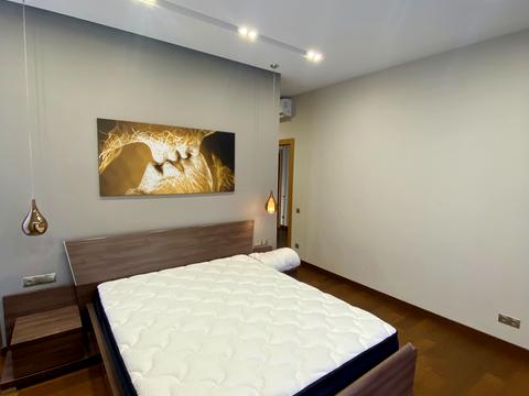 квартира по адресу Андрея Верхогляда ул. (Михайла Драгомирова), 11-Б