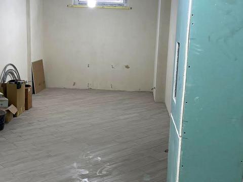 комерційна за адресою Микільсько-Слобідська вул., 10