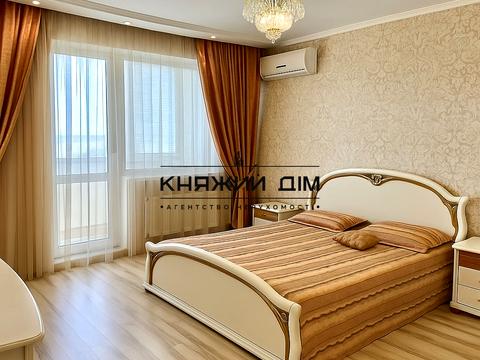 квартира за адресою Героїв Оборони вул., 10-А