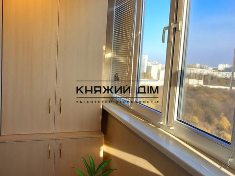 квартира за адресою Героїв Оборони вул., 10-А