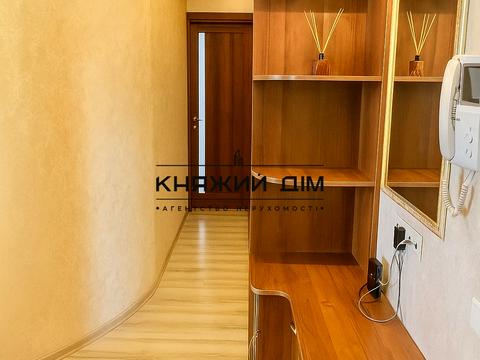 квартира за адресою Героїв Оборони вул., 10-А