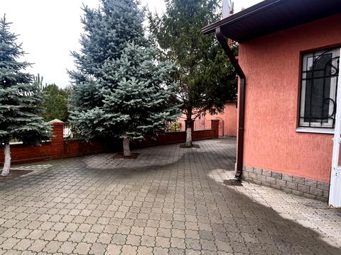 будинок за адресою Жовтнева