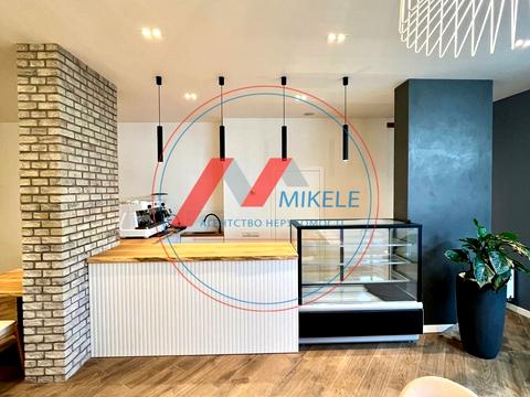 комерційна за адресою Оксамитова вул., 9-А