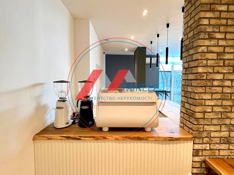 комерційна за адресою Оксамитова вул., 9-А