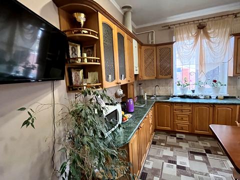 будинок за адресою Жовтнева