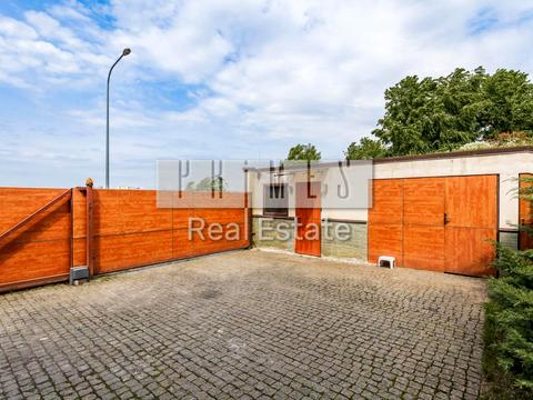 будинок за адресою 13-та Садова вул.