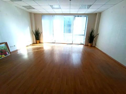 комерційна за адресою Мечникова вул., 10 Б