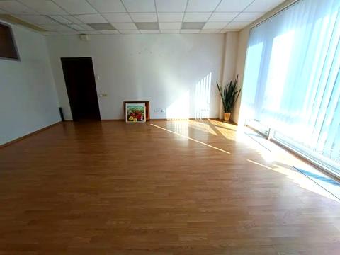 комерційна за адресою Мечникова вул., 10 Б