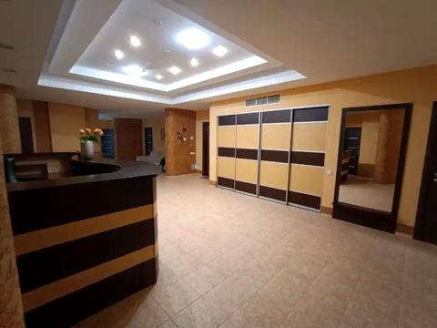 комерційна за адресою Мечникова вул., 10 Б