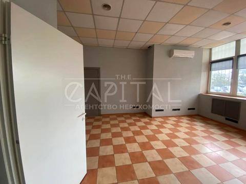 комерційна за адресою Срібнокільська вул., 1