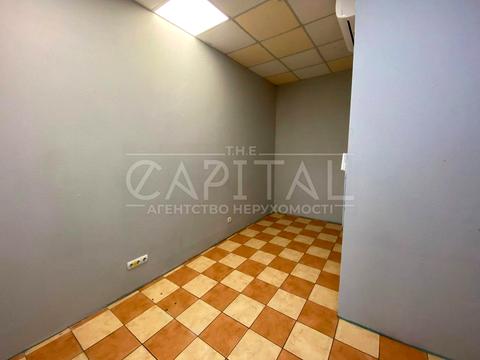 комерційна за адресою Срібнокільська вул., 1