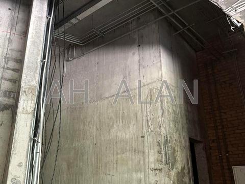 комерційна за адресою Буслівська вул., 12