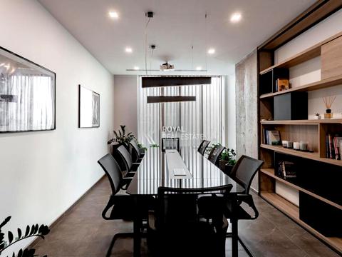 коммерческая по адресу Антонова Авіаконструктора, 26