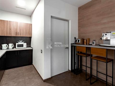 коммерческая по адресу Антонова Авіаконструктора, 26