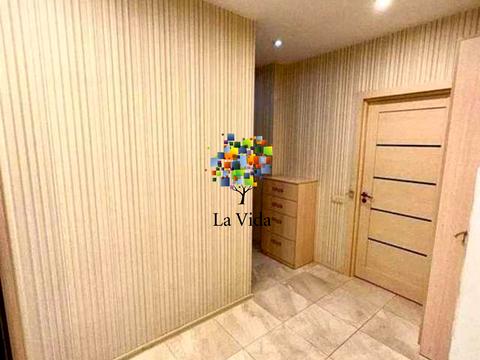 квартира за адресою Анни Ахматової вул., 30