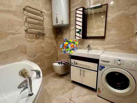 квартира за адресою Анни Ахматової вул., 30