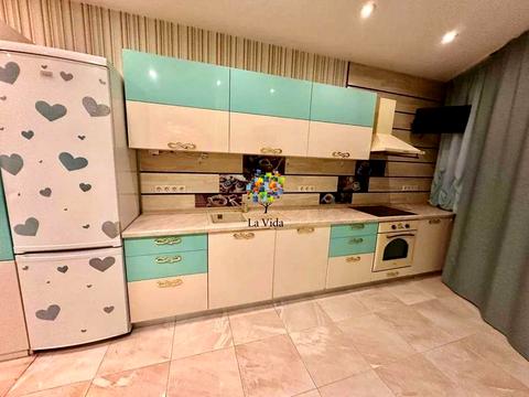 квартира за адресою Анни Ахматової вул., 30