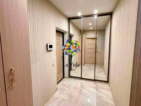 квартира за адресою Анни Ахматової вул., 30