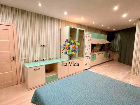 квартира за адресою Анни Ахматової вул., 30