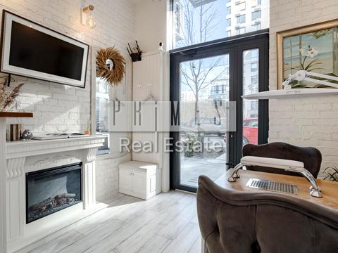 коммерческая по адресу Салютная ул., 2