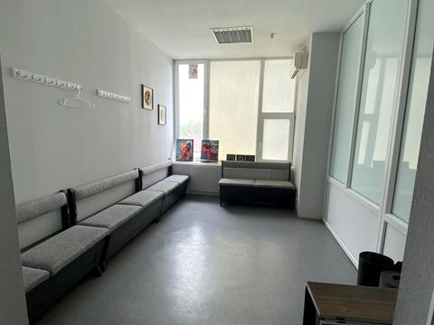 коммерческая по адресу Науки просп. (Ленина), 38