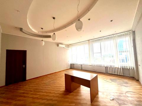 коммерческая по адресу Науки просп. (Ленина), 38