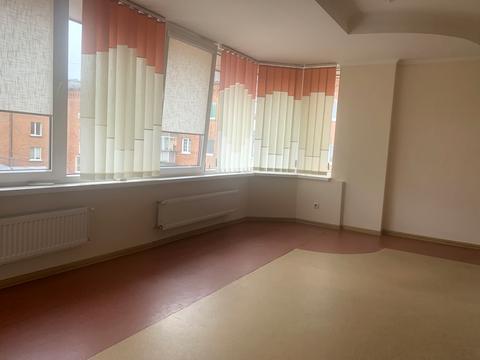 комерційна за адресою Соборна вул., 11