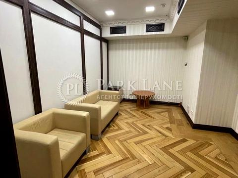 комерційна за адресою Жилянська вул., 72-А