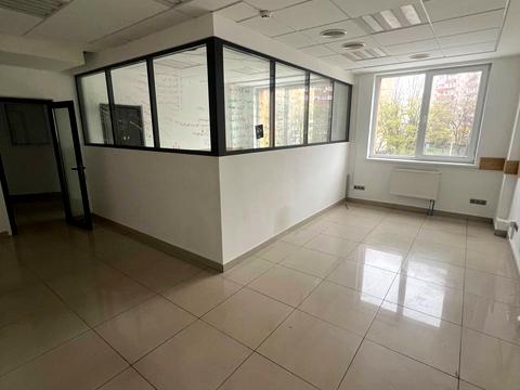 комерційна за адресою Глибочицька вул., 17М