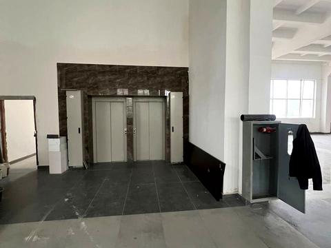 комерційна за адресою Глибочицька вул., 17М