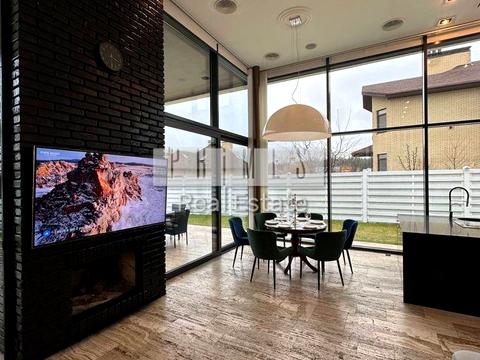 будинок за адресою Виноградна вул.