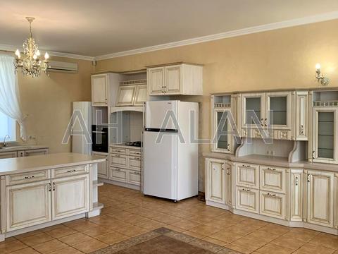 будинок за адресою січнева