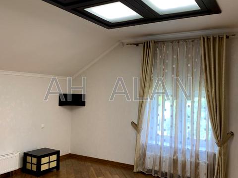 будинок за адресою січнева