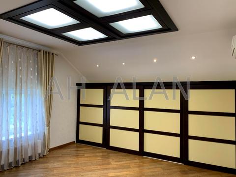 будинок за адресою січнева