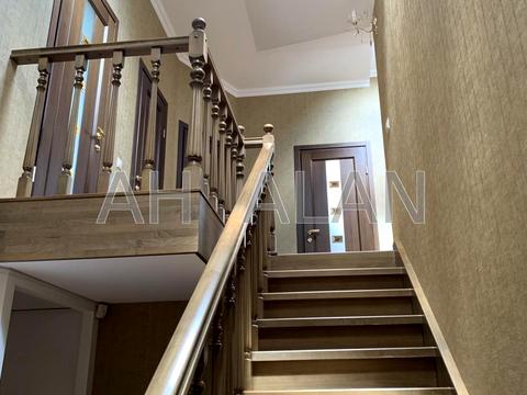 будинок за адресою січнева