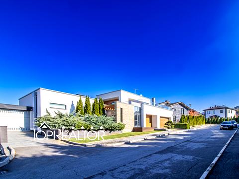 дом по адресу Київська