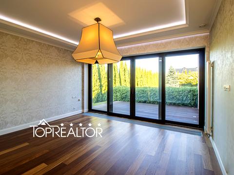 дом по адресу Київська