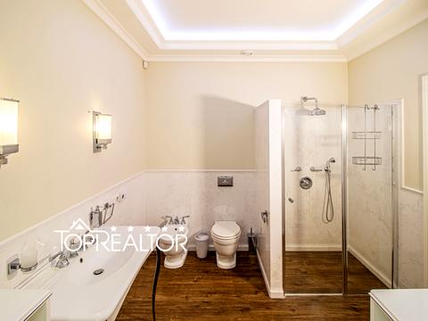 дом по адресу Київська