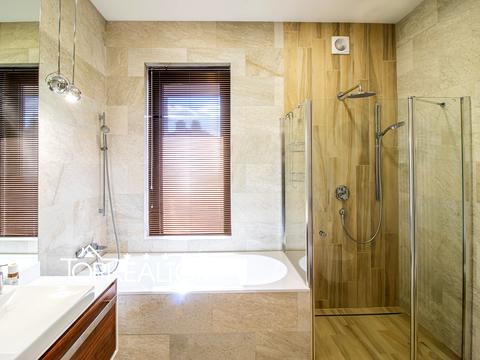 дом по адресу Київська