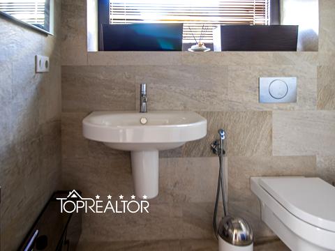 дом по адресу Київська